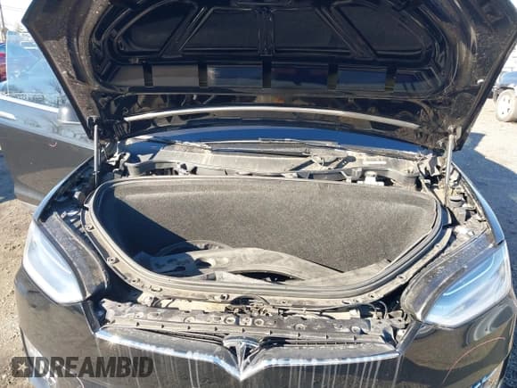 ✅ 2018 Tesla Model X 75D • VIN: 5YJXCBE24JF114887 • Лот: 43776691. Опубликован ранее на IAAI с пробегом 51 578 миль. Бесплатный доступ к архиву аукционных продаж из США и подробный отчёт об истории автомобиля на DreamBid. Изображение 10.