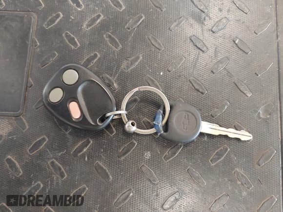 ✅ 2005 Chevrolet Suburban LS • VIN: 3GNEC16Z35G273906 • Лот: 41455660. Опубликован ранее на IAAI с пробегом 192 762 миль. Бесплатный доступ к архиву аукционных продаж из США и подробный отчёт об истории автомобиля на DreamBid. Изображение 10.