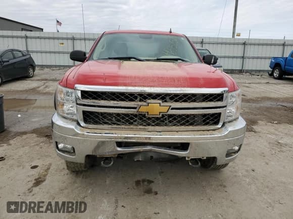 ✅ 2012 Chevrolet Silverado 2500HD LT • VIN: 1GC1KXC85CF105806 • Lot: 46552525. Wystawiony na Copart z przebiegiem Nie podano. Bezpłatny archiwum sprzedaży aukcyjnych z USA i szczegółowy raport historii pojazdu na DreamBid. Zdjęcie 5.