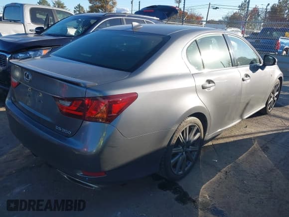 ✅ 2015 Lexus GS 350 • VIN: JTHBE1BL0FA017129 • Lot: 43696252. Wystawiony na IAAI z przebiegiem 121 951 mil. Bezpłatny archiwum sprzedaży aukcyjnych z USA i szczegółowy raport historii pojazdu na DreamBid. Zdjęcie 4.