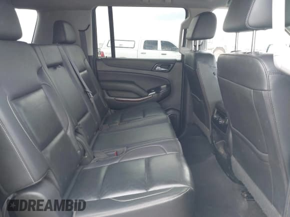 ✅ 2019 GMC Yukon XL SLT • VIN: 1GKS2GKC1KR364000 • Lot: 42230183. Wystawiony na IAAI z przebiegiem 131 556 mil. Bezpłatny archiwum sprzedaży aukcyjnych z USA i szczegółowy raport historii pojazdu na DreamBid. Zdjęcie 8.