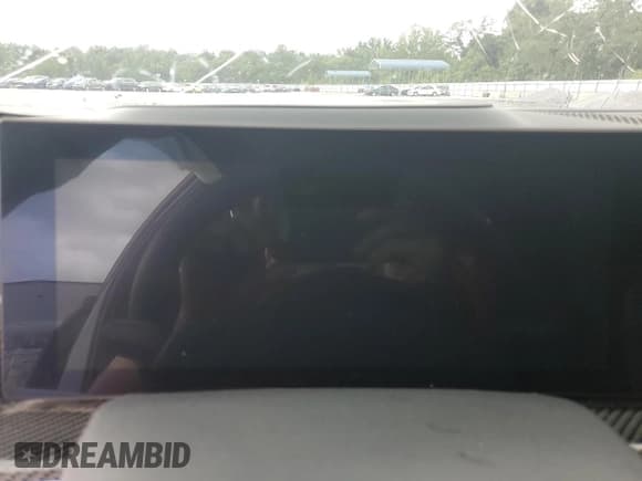 ✅ 2025 BMW X6 M • VIN: 5YM23ET04S9W25399 • Лот: 61007855. Опубликован ранее на Copart с пробегом Не указан. Бесплатный доступ к архиву аукционных продаж из США и подробный отчёт об истории автомобиля на DreamBid. Изображение 9.