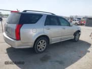✅ 2007 Cadillac SRX • VIN: 1GYEE637370155794 • Лот: 42265510. Опубликован ранее на IAAI с пробегом 196 937 миль. Бесплатный доступ к архиву аукционных продаж из США и подробный отчёт об истории автомобиля на DreamBid. Изображение 4.