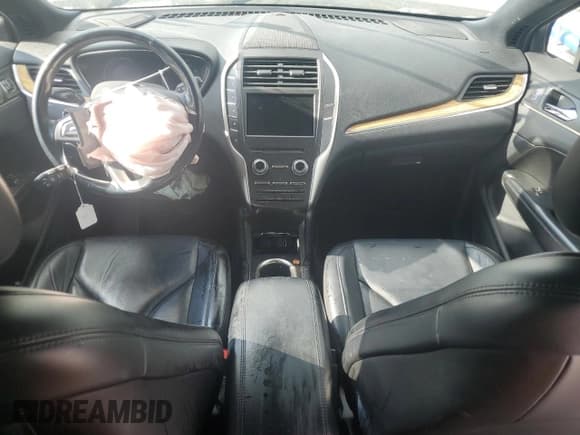 ✅ 2016 Lincoln MKC Select • VIN: 5LMCJ2C92GUJ18918 • Лот: 57078635. Опубликован ранее на Copart с пробегом Не указан. Бесплатный доступ к архиву аукционных продаж из США и подробный отчёт об истории автомобиля на DreamBid. Изображение 8.