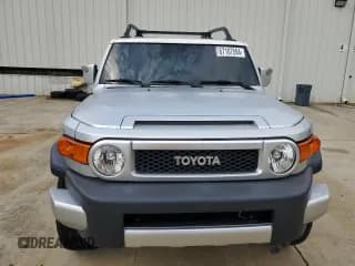 ✅ 2007 Toyota FJ Cruiser • VIN: JTEBU11F770085107 • Lot: 67107594. Listed on Copart with 247,609 mi. Free auction sales archive from the USA and detailed vehicle history report at DreamBid. Image 5.