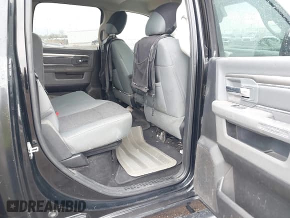 ✅ 2015 Ram 2500 Big Horn • VIN: 3C6UR5JJ3FG529661 • Лот: 42160215. Опубликован ранее на IAAI с пробегом 127 711 миль. Бесплатный доступ к архиву аукционных продаж из США и подробный отчёт об истории автомобиля на DreamBid. Изображение 8.