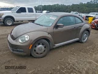✅ 2012 Volkswagen Beetle 2.5L • VIN: 3VWJX7ATXCM620130 • Lot: 94797455. Wystawiony na Copart z przebiegiem Nie podano. Bezpłatny archiwum sprzedaży aukcyjnych z USA i szczegółowy raport historii pojazdu na DreamBid. Zdjęcie 1.