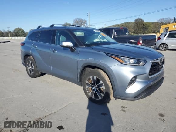 ✅ 2020 Toyota Highlander XLE • VIN: 5TDHZRAH6LS025262 • Lot: 82667345. Listed on Copart with 23,850 mi. Free auction sales archive from the USA and detailed vehicle history report at DreamBid. Image 4.