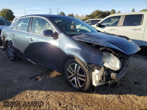 ✅ 2005 Volkswagen Jetta 2.5L • VIN: 3VWDG71K25M644025 • Lot: 76498414. Listed on Copart with 224,966 mi. Free auction sales archive from the USA and detailed vehicle history report at DreamBid. Image 4.