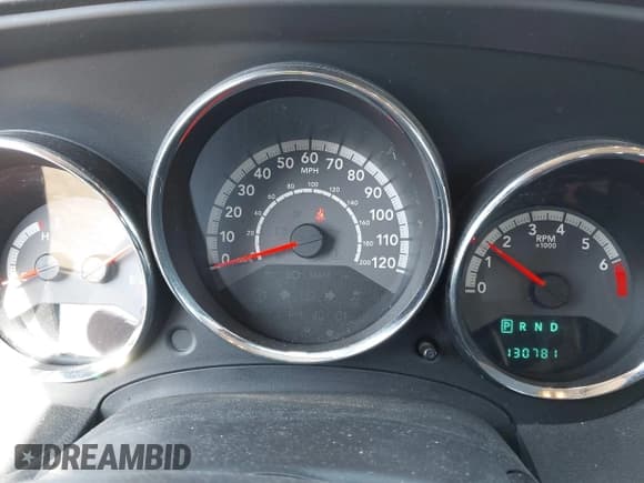 ✅ 2010 Dodge Caliber Mainstreet • VIN: 1B3CB3HA0AD615200 • Лот: 41745647. Опубликован ранее на IAAI с пробегом 130 781 миль. Бесплатный доступ к архиву аукционных продаж из США и подробный отчёт об истории автомобиля на DreamBid. Изображение 7.