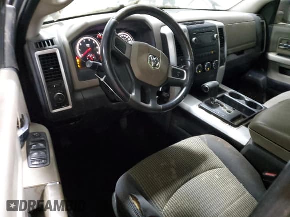 ✅ 2009 Dodge 1500 SLT • VIN: 1D3HV18PX9S743401 • Lot: 50729175. Wystawiony na Copart z przebiegiem 172 367 mil. Bezpłatny archiwum sprzedaży aukcyjnych z USA i szczegółowy raport historii pojazdu na DreamBid. Zdjęcie 8.