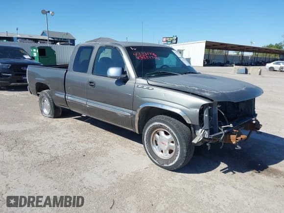 ✅ 2000 GMC Sierra 1500 SLE • VIN: 1GTEC19V3YZ176243 • Lot: 43331746. Wystawiony na IAAI z przebiegiem Nie podano. Bezpłatny archiwum sprzedaży aukcyjnych z USA i szczegółowy raport historii pojazdu na DreamBid. Zdjęcie 1.