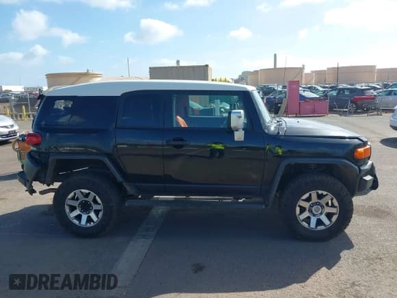 ✅ 2014 Toyota FJ Cruiser • VIN: JTEBU4BF0EK206304 • Лот: 40872045. Опубликован ранее на IAAI с пробегом 135 674 миль. Бесплатный доступ к архиву аукционных продаж из США и подробный отчёт об истории автомобиля на DreamBid. Изображение 13.