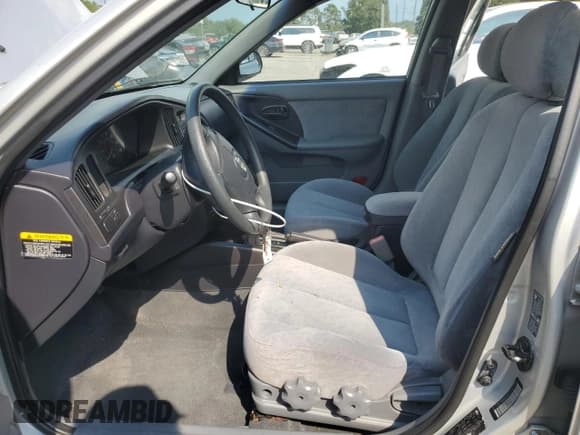 ✅ 2005 Hyundai Elantra GLS • VIN: KMHDN46D25U973249 • Lot: 81122565. Wystawiony na Copart z przebiegiem 65 510 mil. Bezpłatny archiwum sprzedaży aukcyjnych z USA i szczegółowy raport historii pojazdu na DreamBid. Zdjęcie 7.