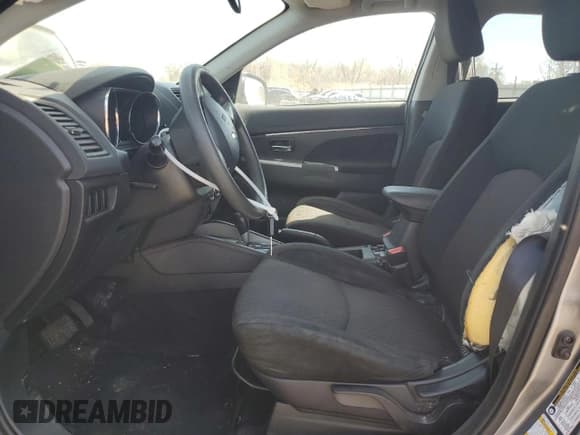 ✅ 2019 Mitsubishi Outlander ES • VIN: JA4AP3AU6KU002571 • Lot: 52652875. Listed on Copart with 101,204 mi. Free auction sales archive from the USA and detailed vehicle history report at DreamBid. Image 7.