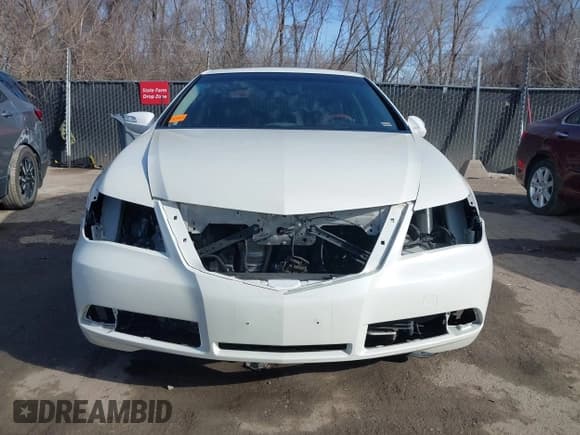 ✅ 2010 Acura RL Technology • VIN: JH4KB2F6XAC002735 • Lot: 41801164. Wystawiony na IAAI z przebiegiem 125 757 mil. Bezpłatny archiwum sprzedaży aukcyjnych z USA i szczegółowy raport historii pojazdu na DreamBid. Zdjęcie 13.