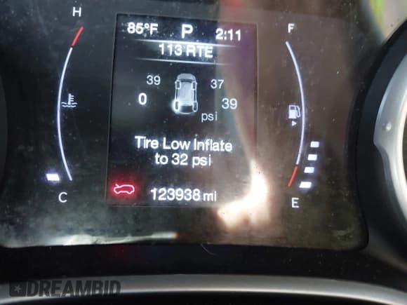 ✅ 2019 Jeep Compass Latitude • VIN: 3C4NJCBB1KT844217 • Lot: 42383746. Listed on IAAI with 123,938 mi. Free auction sales archive from the USA and detailed vehicle history report at DreamBid. Image 15.