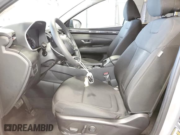 ✅ 2024 Hyundai Tucson SEL • VIN: 5NMJBCDE1RH347100 • Lot: 69831864. Wystawiony na Copart z przebiegiem 18 356 mil. Bezpłatny archiwum sprzedaży aukcyjnych z USA i szczegółowy raport historii pojazdu na DreamBid. Zdjęcie 7.