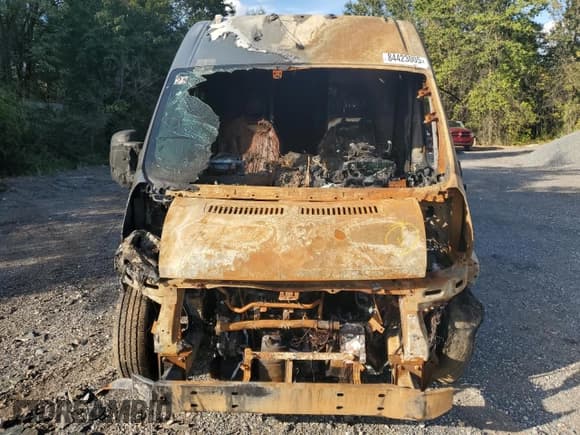 ✅ 2020 Ram ProMaster Cargo • VIN: 3C6URVJG5LE108245 • Lot: 84423005. Wystawiony na Copart z przebiegiem Nie podano. Bezpłatny archiwum sprzedaży aukcyjnych z USA i szczegółowy raport historii pojazdu na DreamBid. Zdjęcie 5.