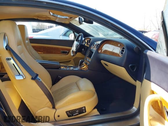 ✅ 2004 Bentley Continental GT GT • VIN: SCBCR63W84C021434 • Lot: 41774076. Wystawiony na IAAI z przebiegiem 66 426 mil. Bezpłatny archiwum sprzedaży aukcyjnych z USA i szczegółowy raport historii pojazdu na DreamBid. Zdjęcie 5.