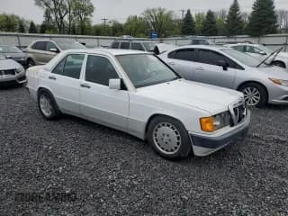 ✅ 1992 Mercedes-Benz 190 • VIN: WDBDA29D3NF993013 • Lot: 55794035. Wystawiony na Copart z przebiegiem 181 833 mil. Bezpłatny archiwum sprzedaży aukcyjnych z USA i szczegółowy raport historii pojazdu na DreamBid. Zdjęcie 4.
