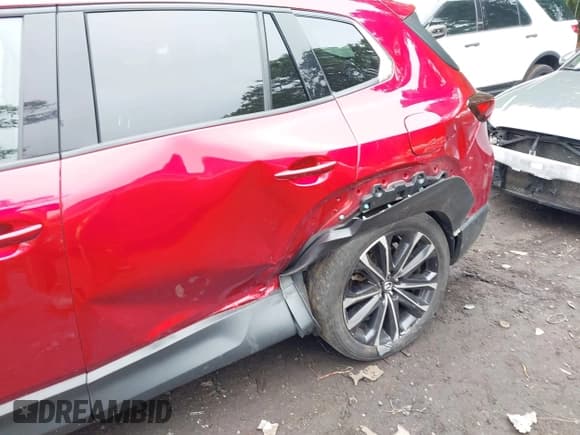 ✅ 2023 Mazda CX-50 S Premium Plus • VIN: 7MMVABEMXPN116264 • Lot: 42382554. Wystawiony na IAAI z przebiegiem 31 207 mil. Bezpłatny archiwum sprzedaży aukcyjnych z USA i szczegółowy raport historii pojazdu na DreamBid. Zdjęcie 6.