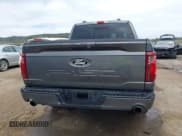 ✅ 2025 Ford F-150 XLT • VIN: 1FTFW3LD1SFA90798 • Lot: 43311762. Wystawiony na IAAI z przebiegiem 13 053 mil. Bezpłatny archiwum sprzedaży aukcyjnych z USA i szczegółowy raport historii pojazdu na DreamBid. Zdjęcie 17.