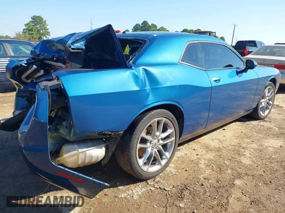 ✅ 2022 Dodge Challenger GT • VIN: 2C3CDZKG2NH192397 • Lot: 43345630. Wystawiony na IAAI z przebiegiem Nie podano. Bezpłatny archiwum sprzedaży aukcyjnych z USA i szczegółowy raport historii pojazdu na DreamBid. Zdjęcie 4.