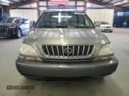 ✅ 2002 Lexus RX 300 • VIN: JTJHF10U020271053 • Лот: 70880005. Опубликован ранее на Copart с пробегом 196 900 миль. Бесплатный доступ к архиву аукционных продаж из США и подробный отчёт об истории автомобиля на DreamBid. Изображение 5.