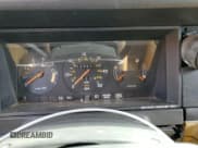 ✅ 1987 Volvo 240 DL • VIN: YV1AX8852H1723153 • Лот: 60639875. Опубликован ранее на Copart с пробегом 125 977 миль. Бесплатный доступ к архиву аукционных продаж из США и подробный отчёт об истории автомобиля на DreamBid. Изображение 9.