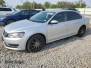 ✅ 2012 Volkswagen Passat S • VIN: 1VWAH7A3XCC021730 • Лот: 54846875. Опубликован ранее на Copart с пробегом 168 762 миль. Бесплатный доступ к архиву аукционных продаж из США и подробный отчёт об истории автомобиля на DreamBid. Изображение 1.