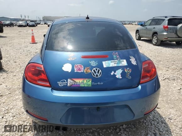 ✅ 2016 Volkswagen Beetle Classic • VIN: 3VWF17AT6GM607095 • Лот: 51904315. Опубликован ранее на Copart с пробегом 96 807 миль. Бесплатный доступ к архиву аукционных продаж из США и подробный отчёт об истории автомобиля на DreamBid. Изображение 6.