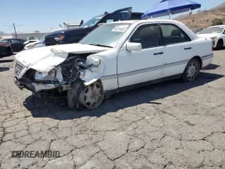 ✅ 1994 Mercedes-Benz C 2.8L • VIN: WDBHA28EXRF057620 • Лот: 66727635. Опубликован ранее на Copart с пробегом 146 912 миль. Бесплатный доступ к архиву аукционных продаж из США и подробный отчёт об истории автомобиля на DreamBid. Изображение 1.