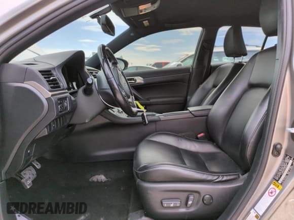 ✅ 2017 Lexus CT 200h • VIN: JTHKD5BH6H2298596 • Lot: 67414465. Wystawiony na Copart z przebiegiem 103 788 mil. Bezpłatny archiwum sprzedaży aukcyjnych z USA i szczegółowy raport historii pojazdu na DreamBid. Zdjęcie 7.