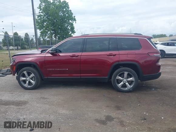 ✅ 2022 Jeep Grand Cherokee Limited • VIN: 1C4RJKBG3N8504867 • Lot: 42802360. Listed on IAAI with 29,702 mi. Free auction sales archive from the USA and detailed vehicle history report at DreamBid. Image 14.