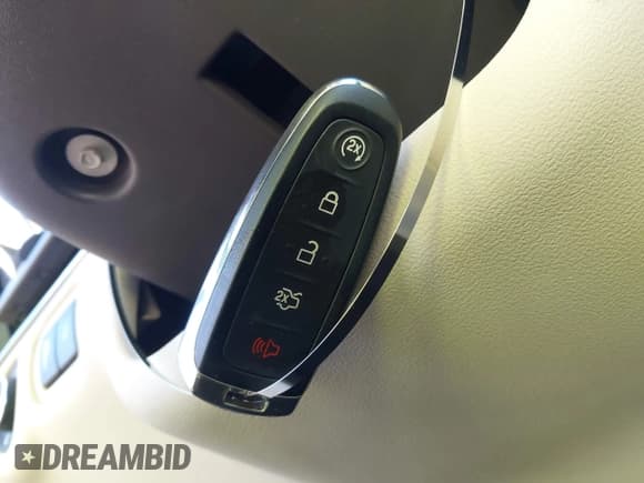 ✅ 2019 Lincoln MKT Reserve • VIN: 2LMHJ5AT0KBL01911 • Lot: 43640126. Listed on IAAI with 60,812 mi. Free auction sales archive from the USA and detailed vehicle history report at DreamBid. Image 11.