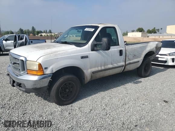 ✅ 1999 Ford F-250 XL • VIN: 1FTNF20L3XEA99923 • Lot: 58765435. Listed on Copart with 559,043 mi. Free auction sales archive from the USA and detailed vehicle history report at DreamBid. Image 1.