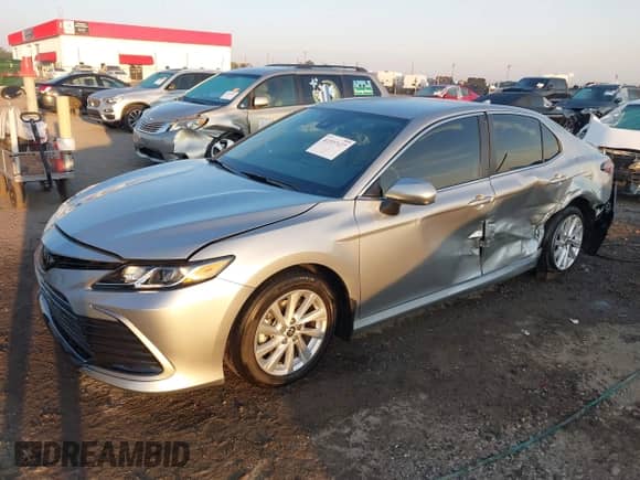 2023 Toyota Camry LE z VIN 4T1C11AK4PU147534, wystawiony jako IAAI lot #43337127 z przebiegiem 11 969 mil mil oraz . Historia ofert i sprzedaży dostępna na DreamBid. Obrazek 19.