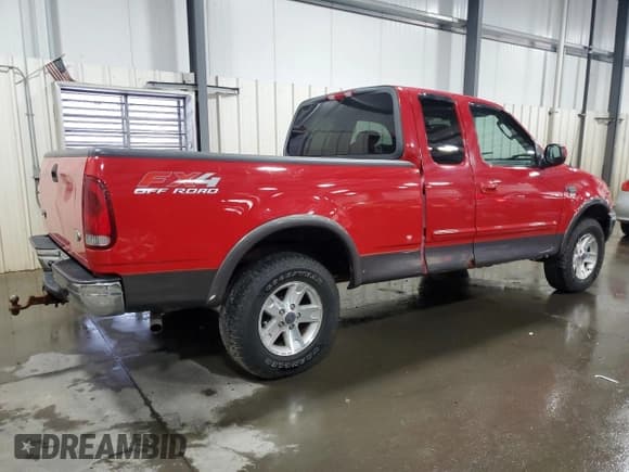 ✅ 2003 Ford F-150 XL • VIN: 2FTRX18W93CA29706 • Lot: 65826125. Wystawiony na Copart z przebiegiem 121 066 mil. Bezpłatny archiwum sprzedaży aukcyjnych z USA i szczegółowy raport historii pojazdu na DreamBid. Zdjęcie 3.