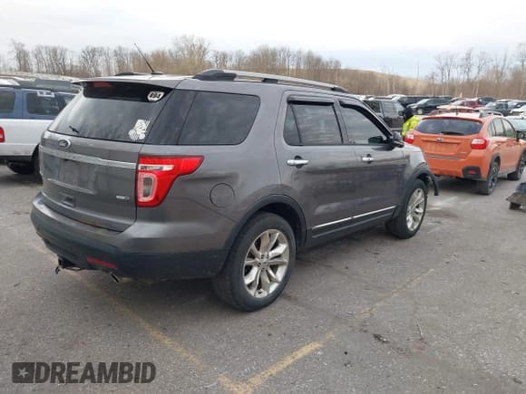 ✅ 2013 Ford Explorer Limited • VIN: 1FM5K8F89DGA51713 • Lot: 41909580. Wystawiony na IAAI z przebiegiem 151 274 mil. Bezpłatny archiwum sprzedaży aukcyjnych z USA i szczegółowy raport historii pojazdu na DreamBid. Zdjęcie 4.