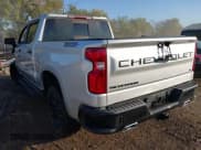 ✅ 2020 Chevrolet Silverado 1500 LT Trail Boss • VIN: 3GCPYFED9LG389677 • Lot: 43429935. Wystawiony na IAAI z przebiegiem 71 172 mil. Bezpłatny archiwum sprzedaży aukcyjnych z USA i szczegółowy raport historii pojazdu na DreamBid. Zdjęcie 3.