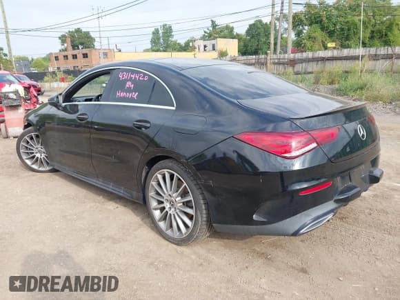 ✅ 2020 Mercedes-Benz CLA 250 • VIN: W1K5J4GB6LN090172 • Лот: 43114420. Опубликован ранее на IAAI с пробегом 49 948 миль. Бесплатный доступ к архиву аукционных продаж из США и подробный отчёт об истории автомобиля на DreamBid. Изображение 3.
