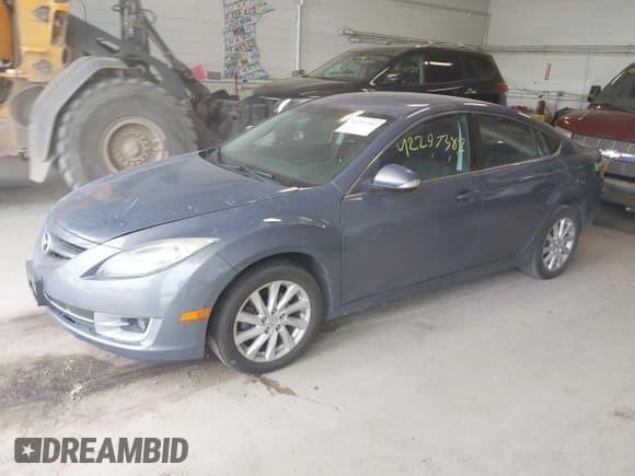✅ 2011 Mazda 6 i Touring • VIN: 1YVHZ8CH8B5M30433 • Lot: 42297382. Listed on IAAI with 261,637 mi. Free auction sales archive from the USA and detailed vehicle history report at DreamBid. Image 2.