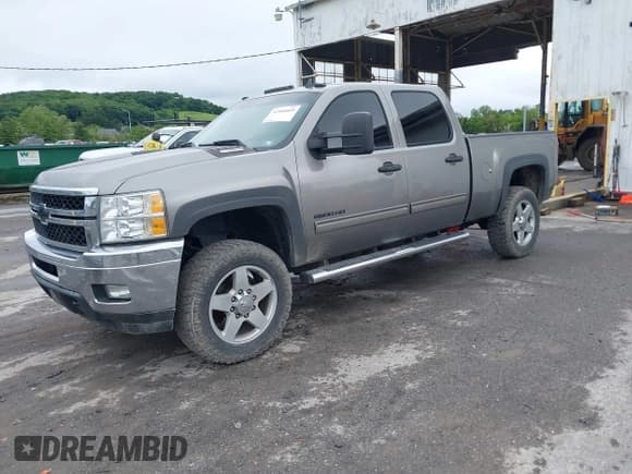 ✅ 2013 Chevrolet Silverado 2500HD LT • VIN: 1GC1KXC80DF126029 • Лот: 42504669. Опубликован ранее на IAAI с пробегом 152 120 миль. Бесплатный доступ к архиву аукционных продаж из США и подробный отчёт об истории автомобиля на DreamBid. Изображение 2.
