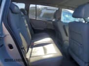 ✅ 2006 Toyota Highlander Limited • VIN: JTEEW21A160013271 • Lot: 93023145. Wystawiony na Copart z przebiegiem 189 567 mil. Bezpłatny archiwum sprzedaży aukcyjnych z USA i szczegółowy raport historii pojazdu na DreamBid. Zdjęcie 11.