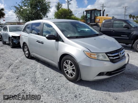 ✅ 2015 Honda Odyssey LX • VIN: 5FNRL5H22FB025431 • Lot: 82373215. Listed on Copart with 112,487 mi. Free auction sales archive from the USA and detailed vehicle history report at DreamBid. Image 4.
