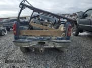 ✅ 2003 Chevrolet Silverado 2500HD LT • VIN: 1GCHK291X3E323578 • Lot: 90325455. Wystawiony na Copart z przebiegiem Nie podano. Bezpłatny archiwum sprzedaży aukcyjnych z USA i szczegółowy raport historii pojazdu na DreamBid. Zdjęcie 6.