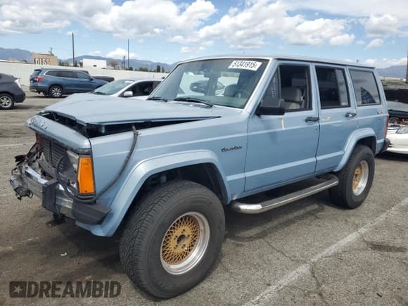 ✅ 1988 Jeep Cherokee • VIN: 1JCMT782XJT081448 • Lot: 51341915. Listed on Copart with 178,057 mi. Free auction sales archive from the USA and detailed vehicle history report at DreamBid. Image 1.