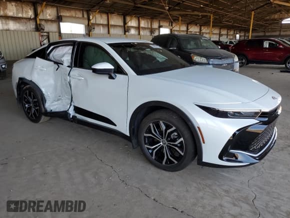 ✅ 2024 Toyota Crown XLE • VIN: JTDAAAAFXR3024697 • Лот: 58927054. Опубликован ранее на Copart с пробегом 8 695 миль. Бесплатный доступ к архиву аукционных продаж из США и подробный отчёт об истории автомобиля на DreamBid. Изображение 4.