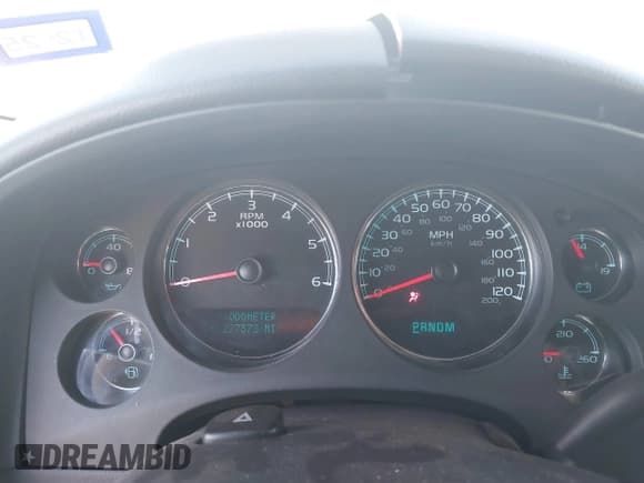 ✅ 2009 Chevrolet Silverado 1500 • VIN: 3GCEC33J49G171507 • Lot: 41811216. Wystawiony na IAAI z przebiegiem 277 573 mil. Bezpłatny archiwum sprzedaży aukcyjnych z USA i szczegółowy raport historii pojazdu na DreamBid. Zdjęcie 7.